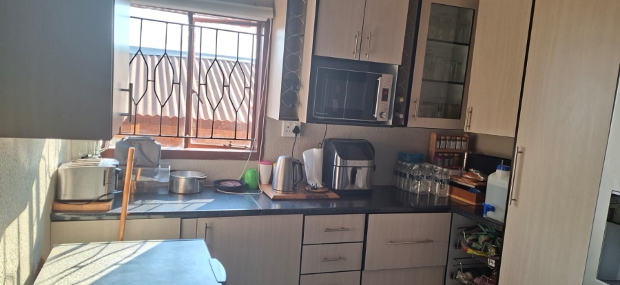 3 Bedroom Property for Sale in Mabopane Unit X North West